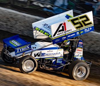 Action from the Chariots of Thunder Sprintcar Series